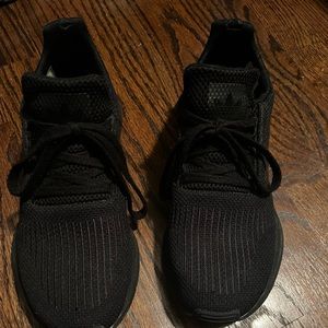 Adidas sneakers user.  No smells, rips or stains of note.